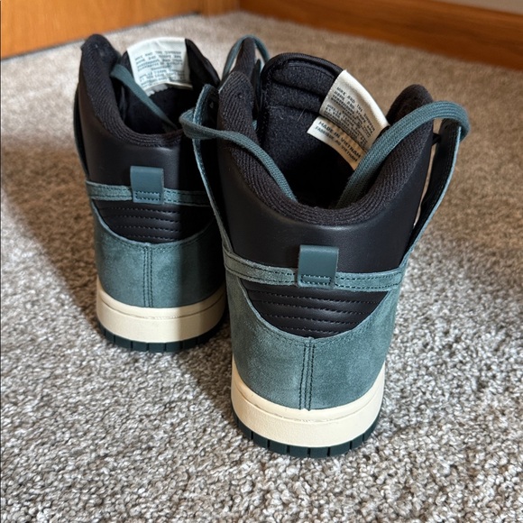 Men’s Nike Dunk High Retro PRM - Picture 2 of 8